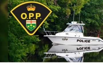 கனடாவில் படகு விபத்தில் இருவர் பலி