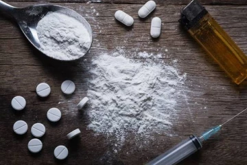 யாழ்.பல்கலைக்கழக மாணவன் முக்கிய பொருளுடன் கைது : பொலிஸார் தீவிர விசாரணை