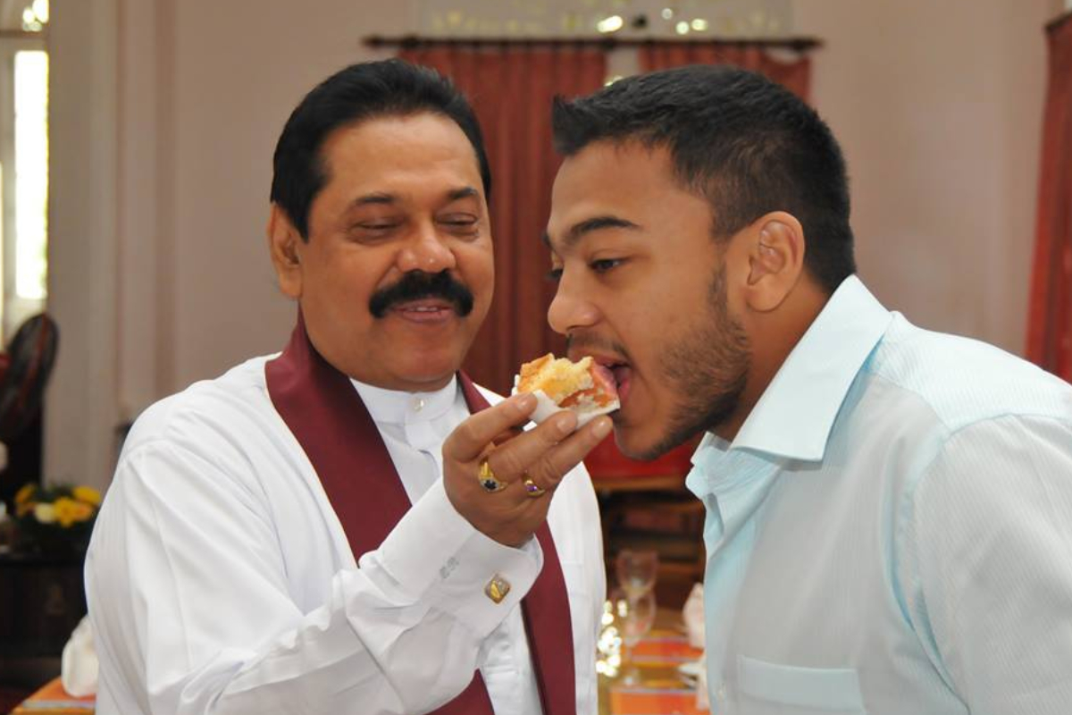 கடற்படை சீருடை அணிவதற்கு முன்பே யோஷிதவுக்கு திறக்கப்பட்ட பிரித்தானிய வாசல் | Yoshitha S Big Scandal In The Navy