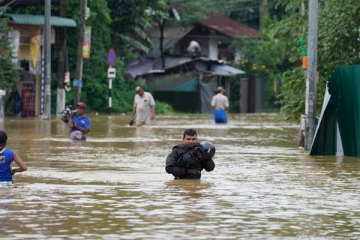சீரற்ற காலநிலையால் ஒரு இலட்சத்திற்கும் அதிகமானோர் பாதிப்பு;