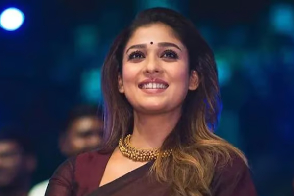 கண்ணான கண்ணே.. அன்பு மகனுக்கு முத்தம் கொடுக்கும் நயன்தாரா.. அவரே வெளியிட்ட அழகிய வீடியோ | Nayanthara Son Latest Video