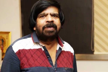 அமெரிக்கா போறேன்.. எதுவும் என்னிடம் கேட்காதீர்கள், சொல்லக்கூடிய நிலையில் இல்லை! டி.ராஜேந்தர் பேட்டி