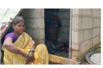 2 ஆண்டுகளாக 2 குழந்தைகள், மாமியாருடன் கழிப்பறையில் வசித்து வரும் பெண்! கண்ணீரோடு பேசிய சோகச் சம்பவம்