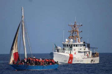 ஏதிலிகள் படகில் தீ; 40க்கும் மேற்பட்டோர் உயிரிழப்பு