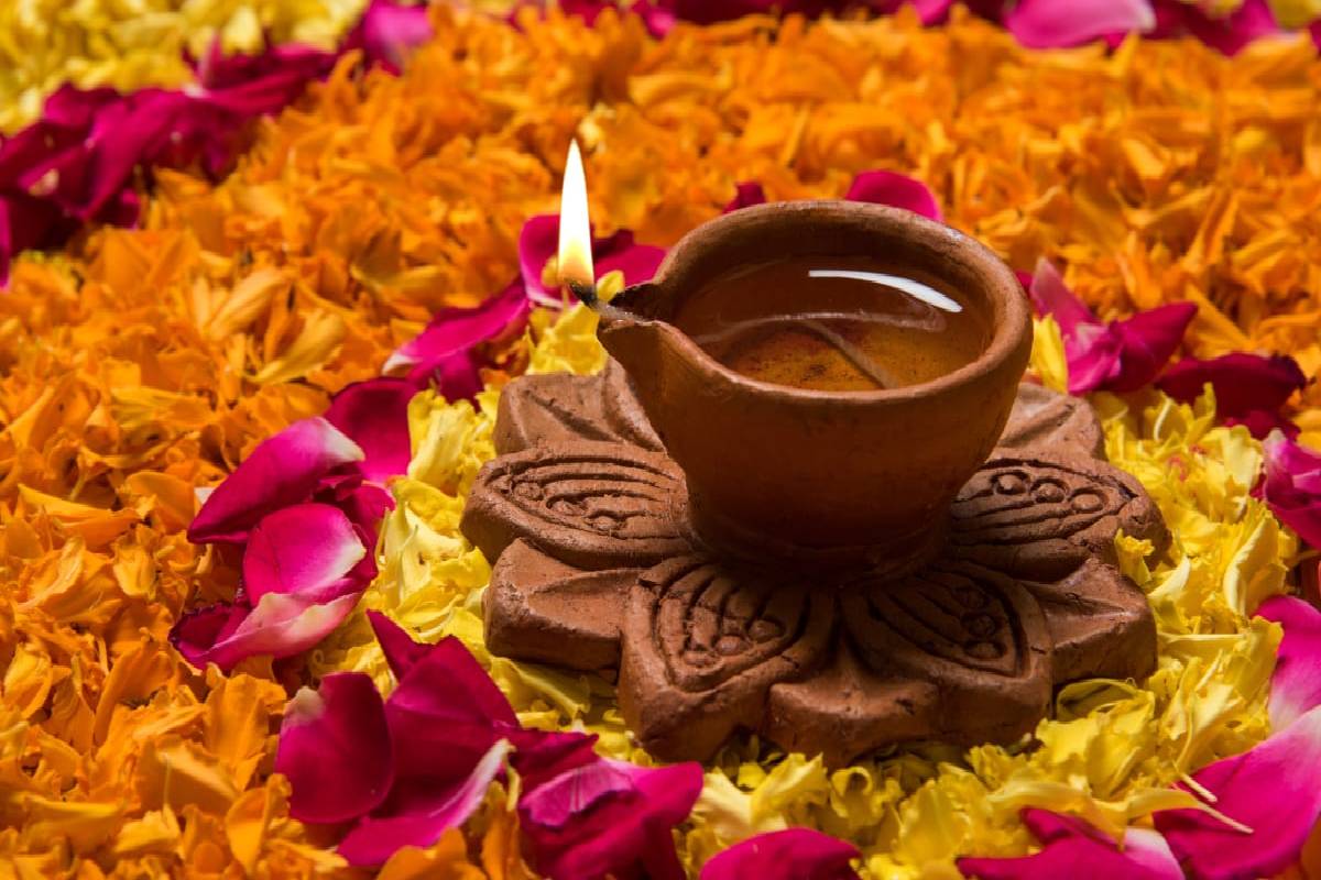 2026 பரபாவ ஆண்டு 12 ராசிகளில் எந்த ராசிக்கு அதிர்ஷ்டம்? | Parabhava Tamil New Year Rasi Palan 2026 பரபாவ ஆண்டு 12 ராசிகளில் எந்த ராசிக்கு அதிர்ஷ்டம்? | Parabhava Tamil New Year Rasi Palan