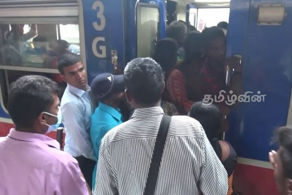 புகையிரத நிலைய அதிபர்கள் சங்கத்தின் தொழிற்சங்க நடவடிக்கை நிறுத்தம் (Photos) | Suspension Of Train Union Strike Today