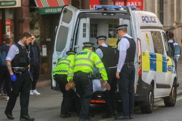 லண்டனில் கொடூரமாக குத்திக்கொலை செய்யப்பட்ட 16 வயது சிறுவன்