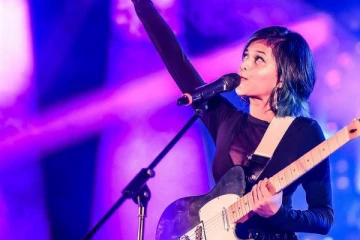 ஐக்கிய அரபு இராச்சிய தேசிய தினத்தில் பாடும் யொஹானி