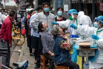 சீனாவை புரட்டிப்போடும் கொரோனா!