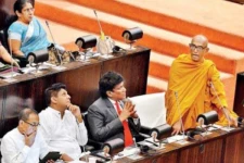 நாடாளுமன்றில் எதிரணி முதல்வரிசையில் ரத்தன தேரருக்கு ஆசனம்!