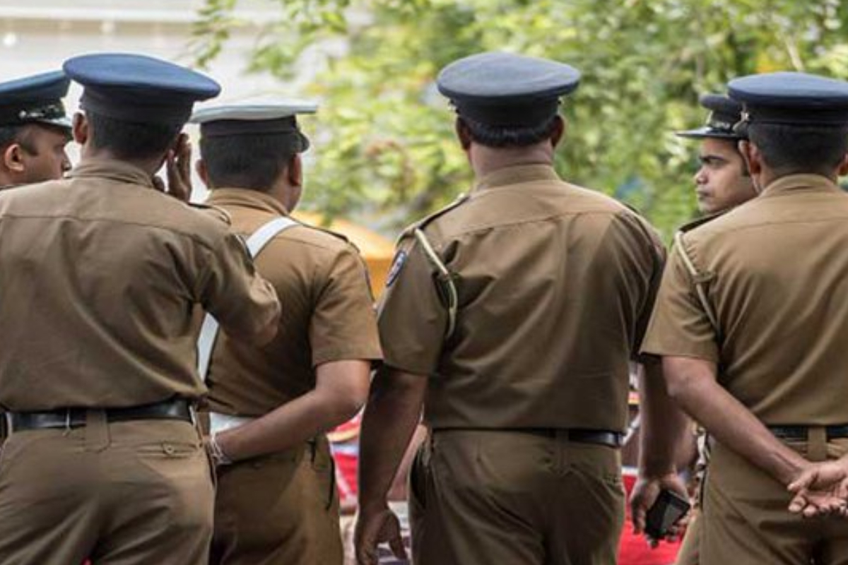 வெடுக்குநாறிமலையில் விசேட பௌத்த வழிபாடு : ஆலய நிர்வாகத்திற்கு எதிராக நீதிமன்றை நாடிய பொலிஸார் | Special Buddhist Worship At Vedukkunaari Malai வெடுக்குநாறிமலையில் விசேட பௌத்த வழிபாடு : ஆலய நிர்வாகத்திற்கு எதிராக நீதிமன்றை நாடிய பொலிஸார் | Special Buddhist Worship At Vedukkunaari Malai