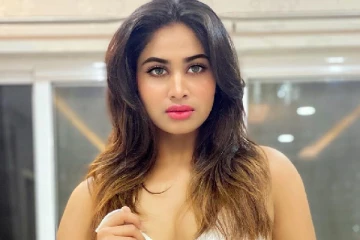 இப்படியும் ரசிகர்களை மயக்கும் ஷிவானி.. நீங்க அடங்கவே மாட்டிங்களா மேடம்