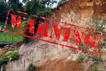 மூன்று மாவட்டங்களுக்கு மண்சரிவு எச்சரிக்கை