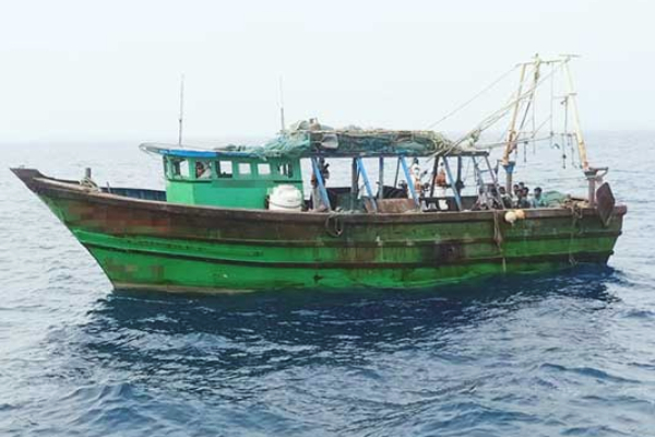 தெற்கில் மீட்கப்பட்ட பாரியளவு போதைப்பொருள்: கழுகுப் பார்வையில் விசாரணை அதிகாரிகள்! | Special Patrols In Devinuwara