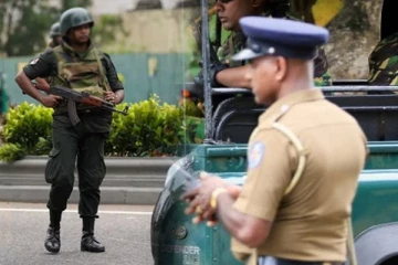 பெண்களின் உள்ளாடைகளுடன் சிக்கிய இராணுவ சிப்பாய்