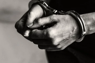 නිවාස, වෙළඳසැල් බිඳ සොරකම් කළ පුද්ගලයෙක්ට සිදු වූ දේ..