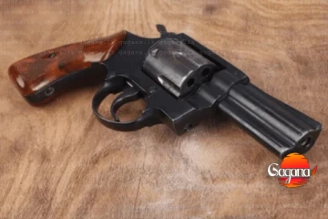 ව්‍යාපාරිකයා අතේ භයානක ආයුධයක් අහුවෙලා