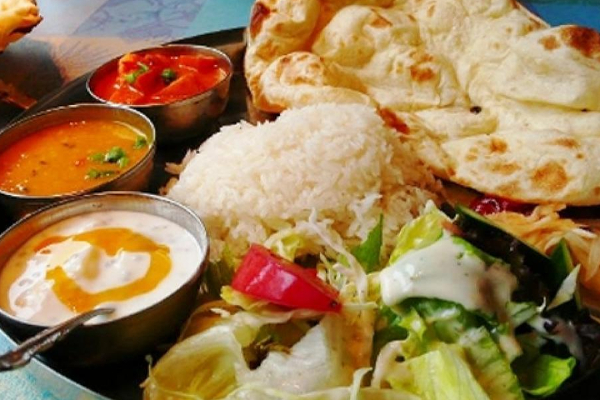 100 ரூபா உயர்வு; வீட்டிலிருந்து உணவு கொண்டு செல்லும் எம்பிக்கள்! | 100 Rupees Rise Mps Carrying Food