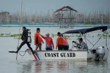 பிலிப்பைன்சில் படகு கவிழ்ந்து விபத்து: 26 பேர் பலி