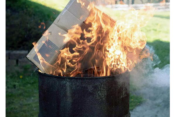 பிரான்ஸில் எக்ஸாம் பேப்பரை எரித்த ஆசிரியருக்கு சிறை | French Teacher Jailed For Burning Exam Paper