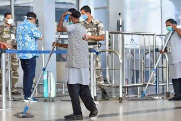 சென்னை விமான நிலையத்தில்  தேடுவாரற்று கிடந்த பயணியின் உடல்!