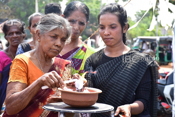 தமிழர் தாயகமெங்கும் உணர்வெழுச்சியுடன் இடம்பெற்ற முள்ளிவாய்க்கால் நினைவேந்தல் [காணொளிகள்] | Mullivaikkal Commemoration Events