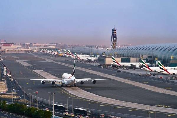 மத்திய கிழக்கில் பதற்றம் ; இஸ்ரேல், UAE, சவுதிக்கு சில வானூர்தி சேவைகள் நிறுத்தம் | Some Flight Services To Israel Uae Saudi Arabia