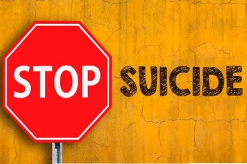 ஒரே குடும்பத்தை சேர்ந்த 4 பேர் தற்கொலை - என்ன நடந்தது?