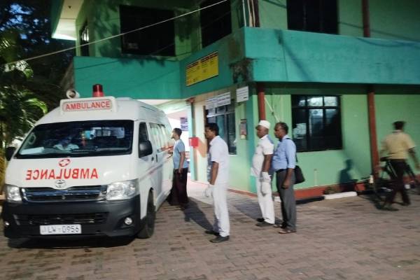 மட்டக்களப்பில் கோர விபத்து : பலர் வைத்தியசாலையில்..... | Fatal Accident Batticaloa Several Hospitalized