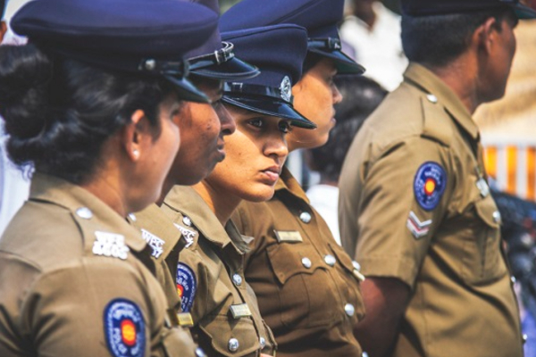 தாய் வெளிநாடு சென்ற நிலையில் சிறுமி ஒருவருக்கு நேர்ந்த துயரம் | Teen Girl Got Pregnant Lover Arrested