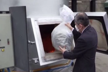 83 டன் போதைப்பொருளுக்கு தீவைத்த அதிகாரிகள்