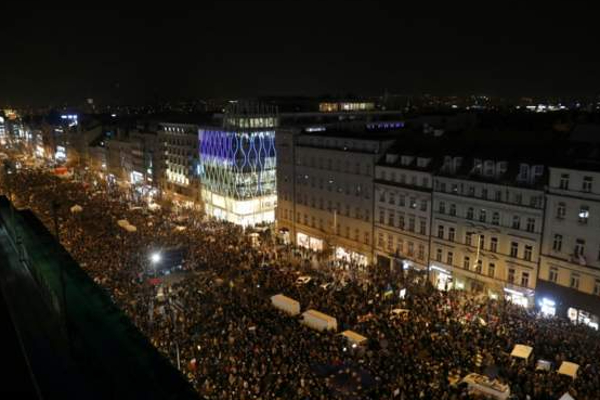 ரஸ்யர்களுடன் போரிடுவதற்காக நாடு திரும்பிய 60 ஆயிரம் உக்ரைய்னியர்கள்! (நேரலை) | Russo Ukrainian War President Speech