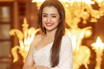 சருமம் சிவப்பாக இருக்க நடிகை த்ரிஷா குடிக்கும் ஜுஸ் என்ன தெரியுமா?