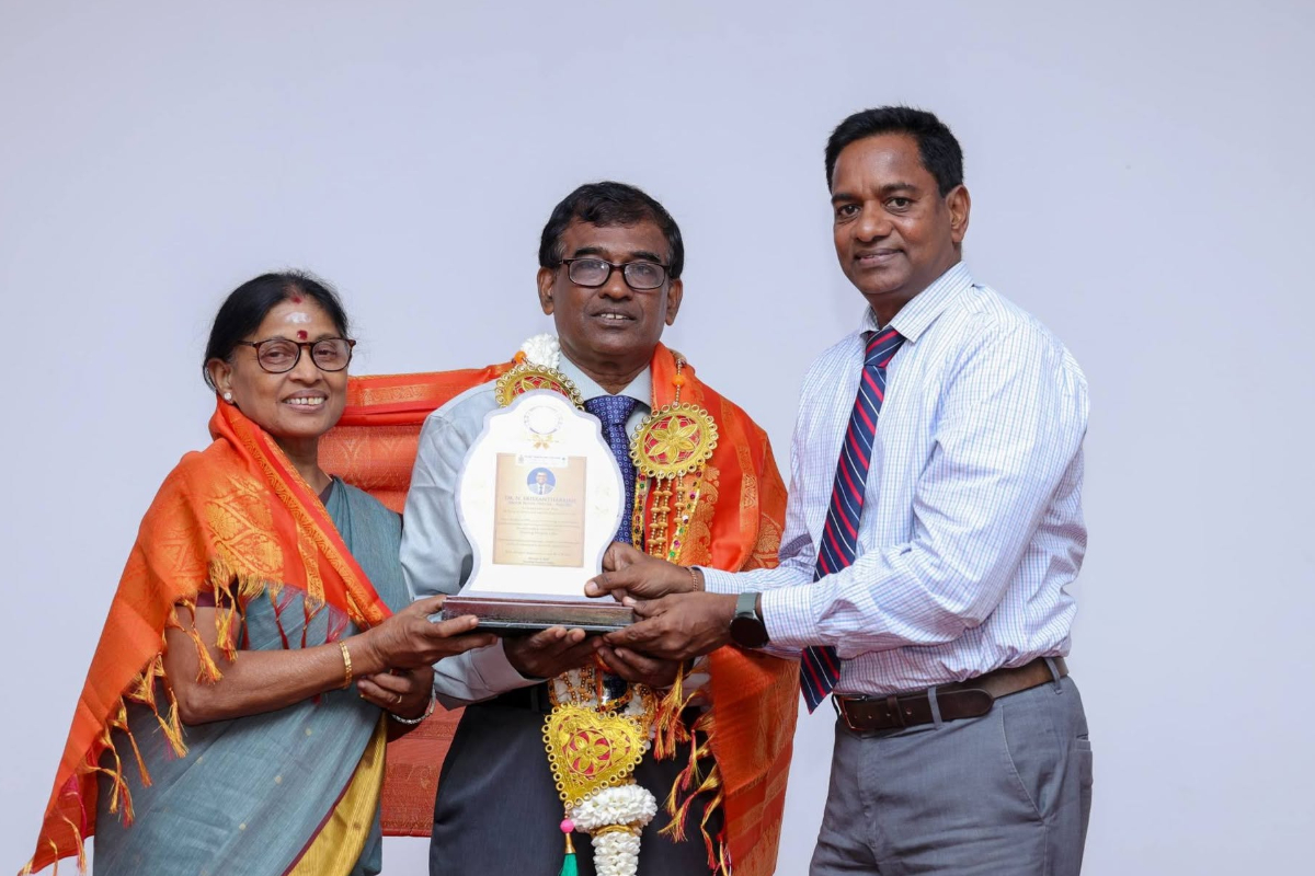 34 ஆண்டுகள் அயராத அர்ப்பணிப்பு; ஓய்வு பெறும் யாழ்ப்பாண சிரேஷ்ட மருத்துவர் ஸ்ரீஸ்கந்தராஜா! | Jaffna Hospital Senior Dr Sriskandarajah Retires