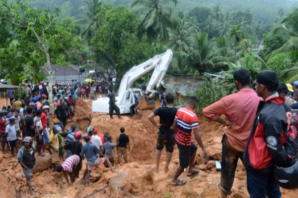 அனர்த்தத்திற்குள்ளான பகுதிகளிலுள்ள வீடுகளில் ஆபத்து - பொது மக்களுக்கு எச்சரிக்கை | Do Not Enter Damaged Homes Officer Requested