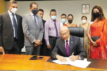 20 BOI நிறுவனங்கள் தங்கள் திட்டங்களை விரிவுபடுத்த   165 மில்லியன்  ஒப்பந்தம்