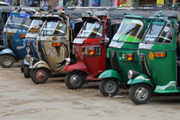 யாழில் முச்சக்கரவண்டிகளை குறிவைக்கும் கொள்ளையர்கள்: ஒருவர் மடக்கிப் பிடிப்பு