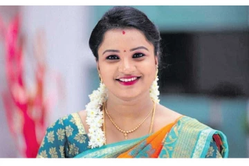 அந்தரங்க காணொளியினை வெளியிடுவதாக மிரட்டல்... சித்ராவை போன்று எனக்கு நடந்துவிடக்கூடாது! பிரபல நடிகை கதறல்