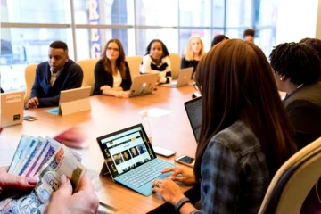 உலகிலேயே மிகக் குறைவாக சம்பளம் வழங்கும் நாடு எது தெரியுமா? சிந்திக்க வைக்கும் சில தகவல்கள்