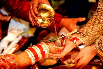 திருமணத்தில் அட்சதை தூவுவதற்கு இது தான் காரணமா?