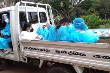 பெண் சுகாதார அதிகாரிகளின் இன்றைய நிலை: மனதை உருக்கும் புகைப்படங்கள்