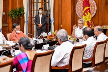 117 எம்.பிக்களின் திடீர் முடிவால் சந்திப்பை திடீரென ஒத்திவைத்தார் கோட்டாபய