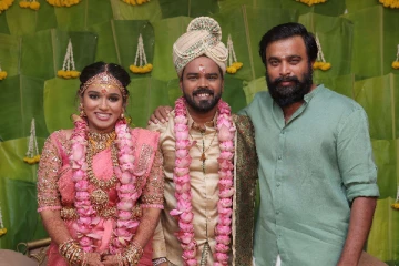 தெறி, பைரவா காஸ்டியூம் டிசைனர் NJ சத்யா திருமணம் முடிந்தது! வைரல் போட்டோஸ்