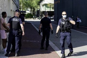 பிரான்ஸில் திடீரென மாயமான பெற்றோர் - காணாமல் தவிக்கும் மகள்