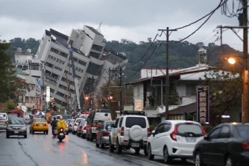 வெளிநாடொன்றை உலுக்கிய சக்திவாய்ந்த நில நடுக்கம்! அச்சத்தில் வீதிக்கு வந்த மக்கள்