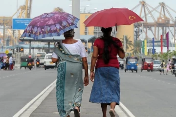 பாதசாரி கடவையில் மகளுடன் சென்ற ஆசிரியை பலி