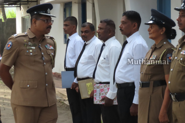 நிந்தவூர் பொலிஸ் நிலைய மாதாந்த அணிவகுப்பு பரிசோதனை | Nintavur Police Monthly Parade