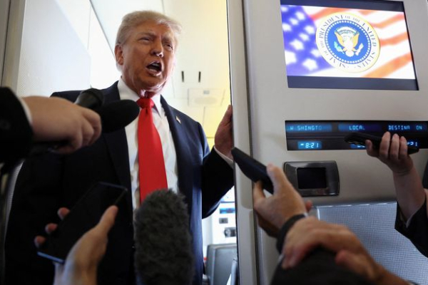 எரிபொருள் விலையில் திடீர் மாற்றம்.. சர்வதேச அளவில் ஏற்பட்டுள்ள குழப்பம் | Oil Futures Dip Slightly First Trades Us Venezuela