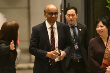 சிங்கப்பூர் ஜனாதிபதி தேர்தலில் போட்டியிடும் தமிழர்! யார் இவர்?