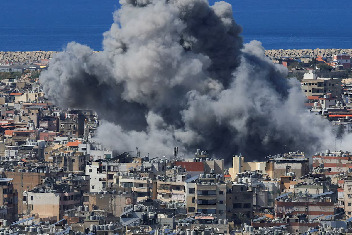 உக்கிரமடையும் போர்; லெபனானில் 7 இலட்சம் மக்கள் இடம்பெயர்வு! | War Intensifies 700 000 People Displaced Lebanon